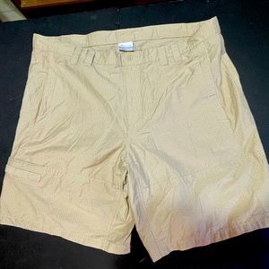 Columbia size 42 - Cargo Shorts